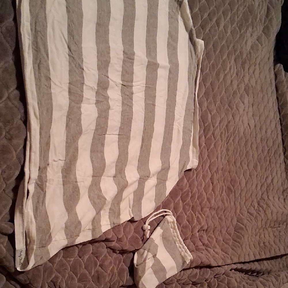 Car Seat/feeding Privacy Cover with Pouch